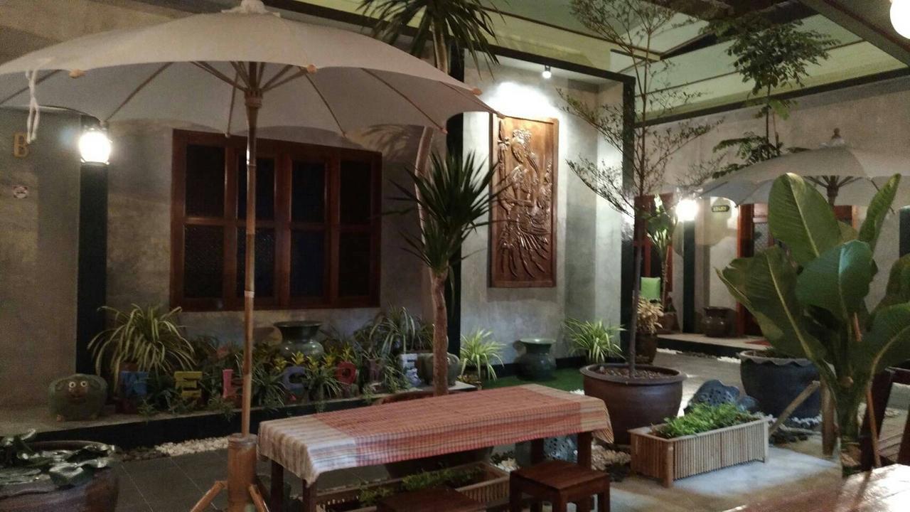 Pk Hostel Phra Nakhon Si Ayutthaya Exteriör bild