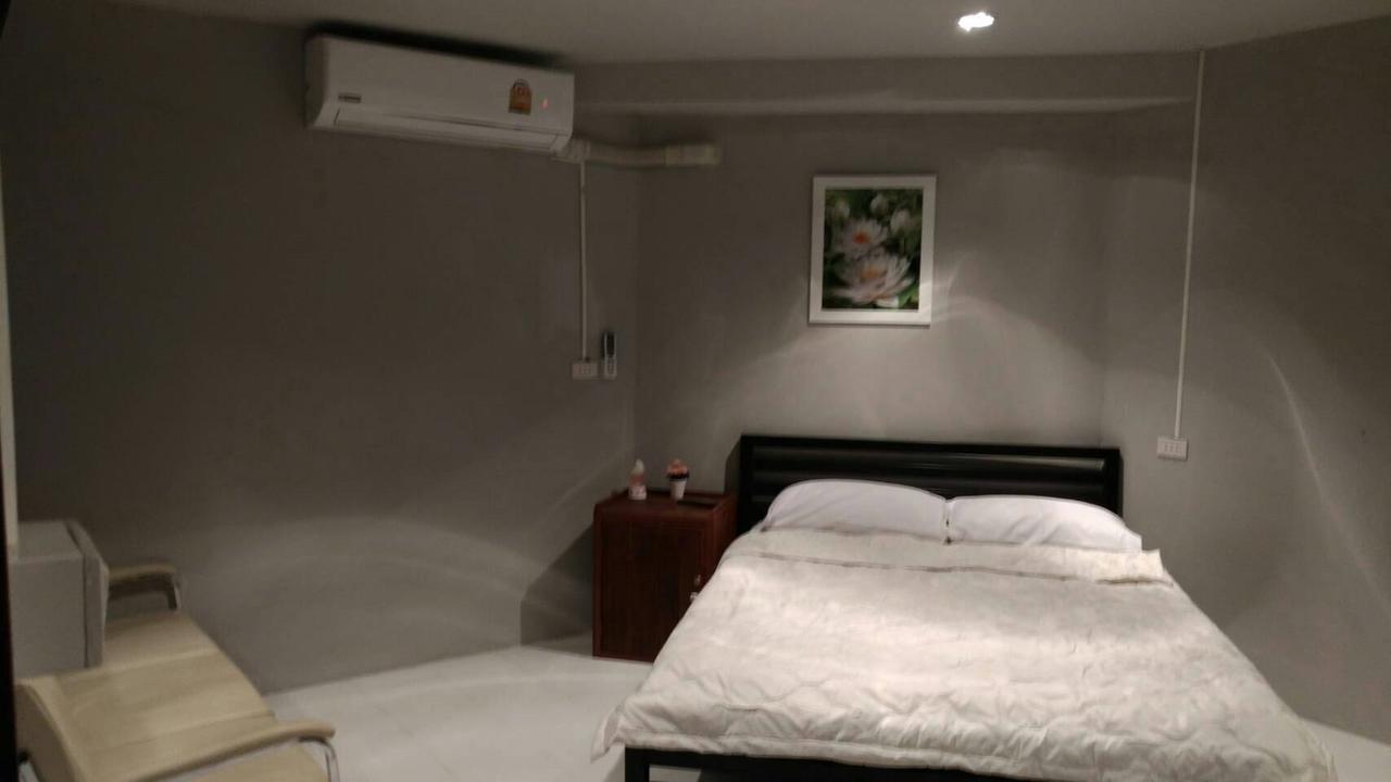 Pk Hostel Phra Nakhon Si Ayutthaya Exteriör bild