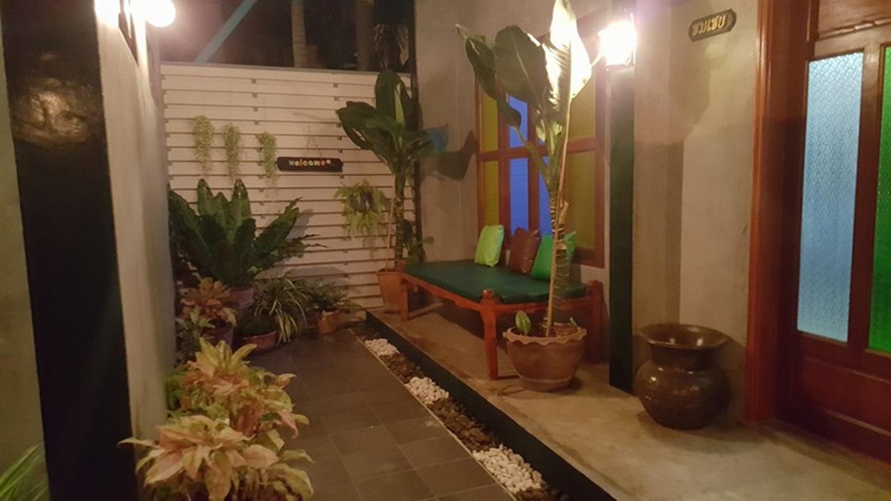 Pk Hostel Phra Nakhon Si Ayutthaya Exteriör bild