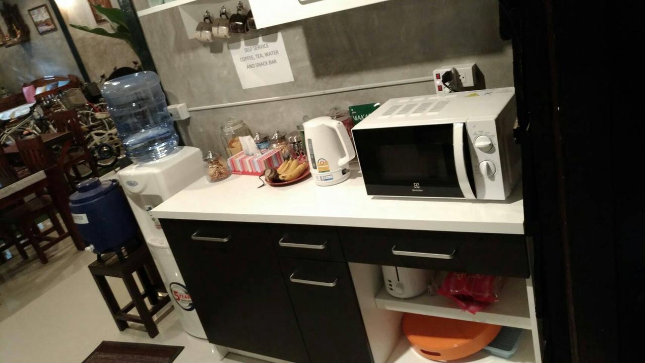 Pk Hostel Phra Nakhon Si Ayutthaya Exteriör bild