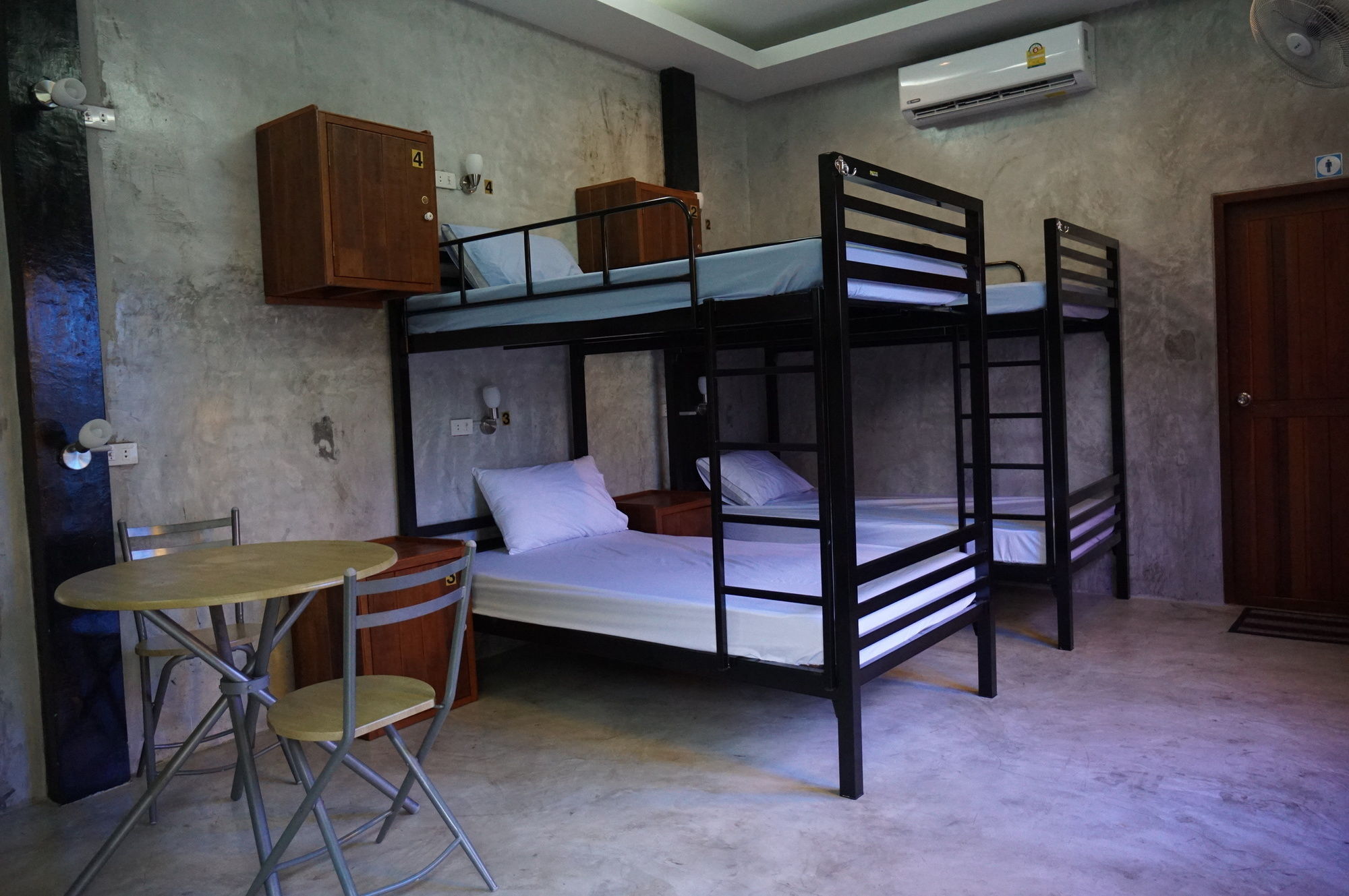 Pk Hostel Phra Nakhon Si Ayutthaya Exteriör bild